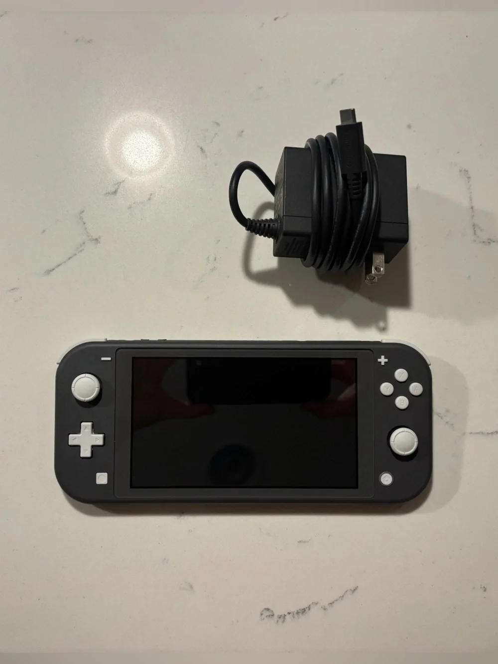 Nintendo Switch Lite w/Charger - Gray 32 GB